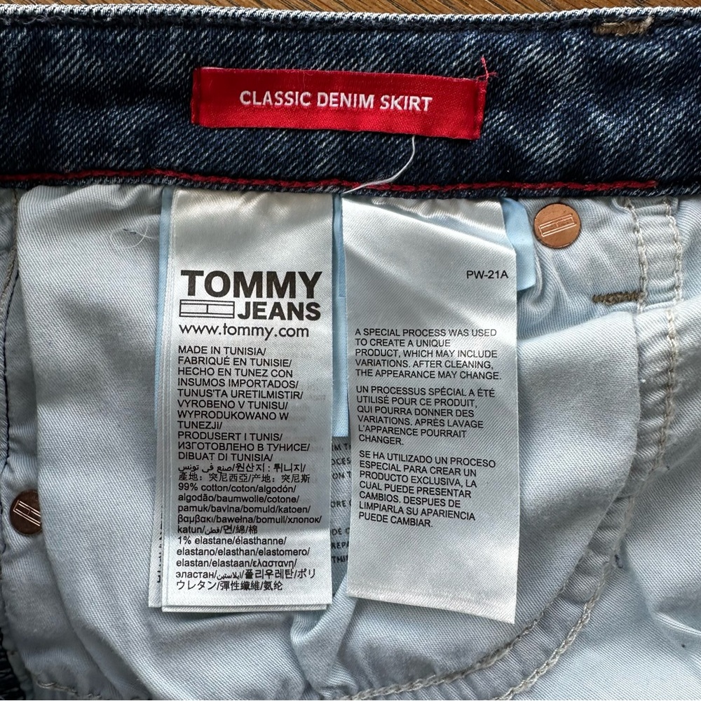 Tommy Jeans Classic Denim Skirt | Size 27 - Picture 8 of 9